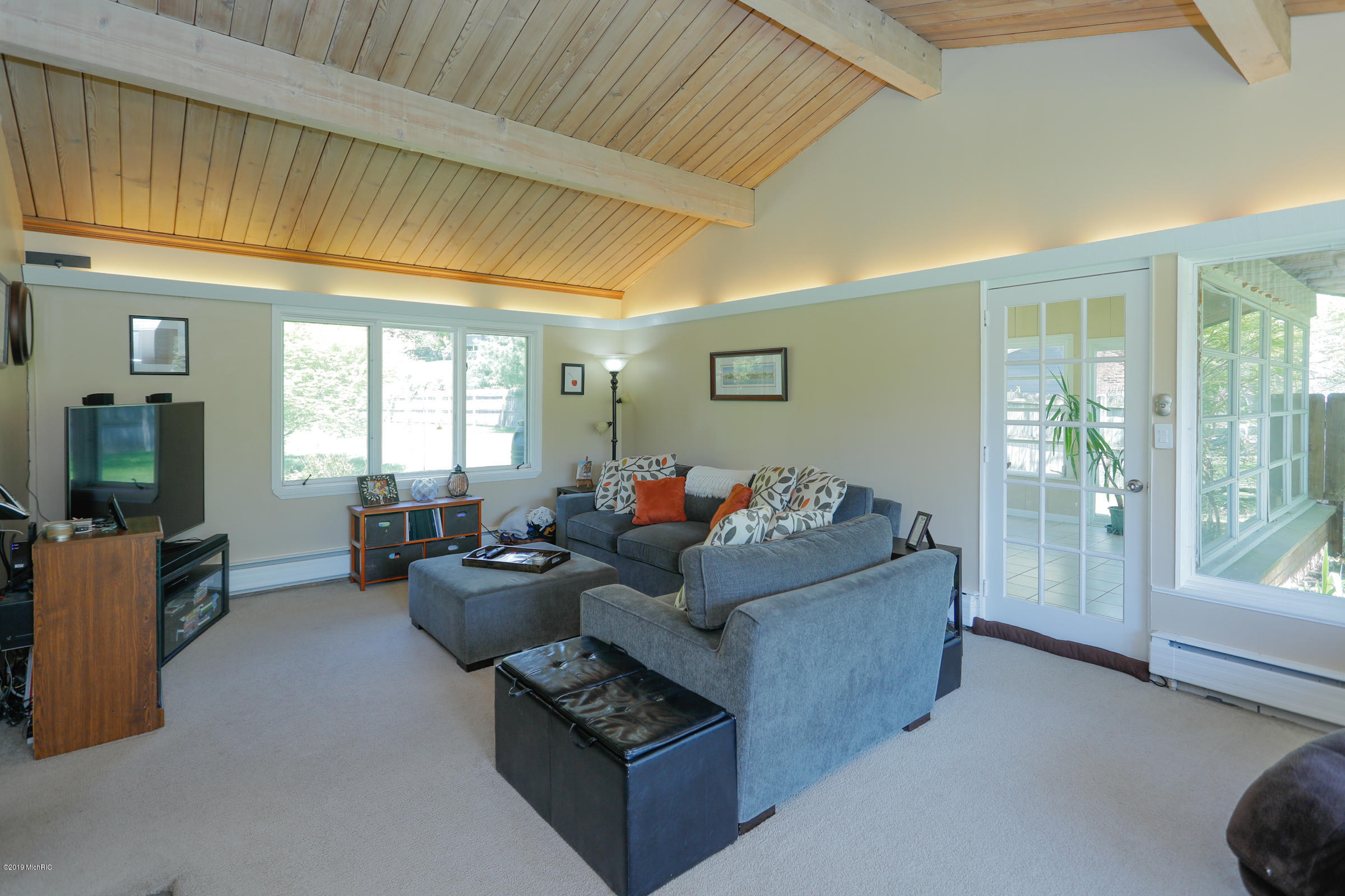 2516 Angling Road Kalamazoo, MI 49008 - Photo 5 of 35 2516 Angling Rd-104