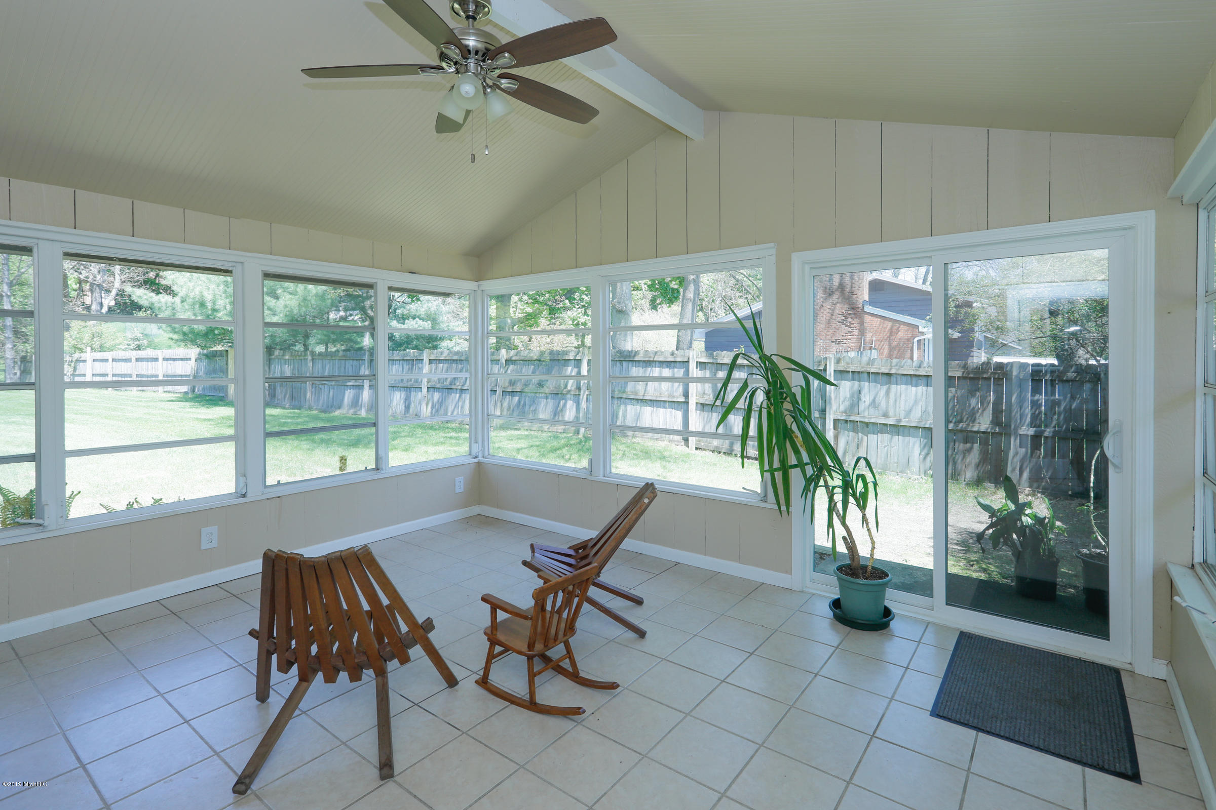 2516 Angling Road Kalamazoo, MI 49008 - Photo 8 of 35 2516 Angling Rd-107