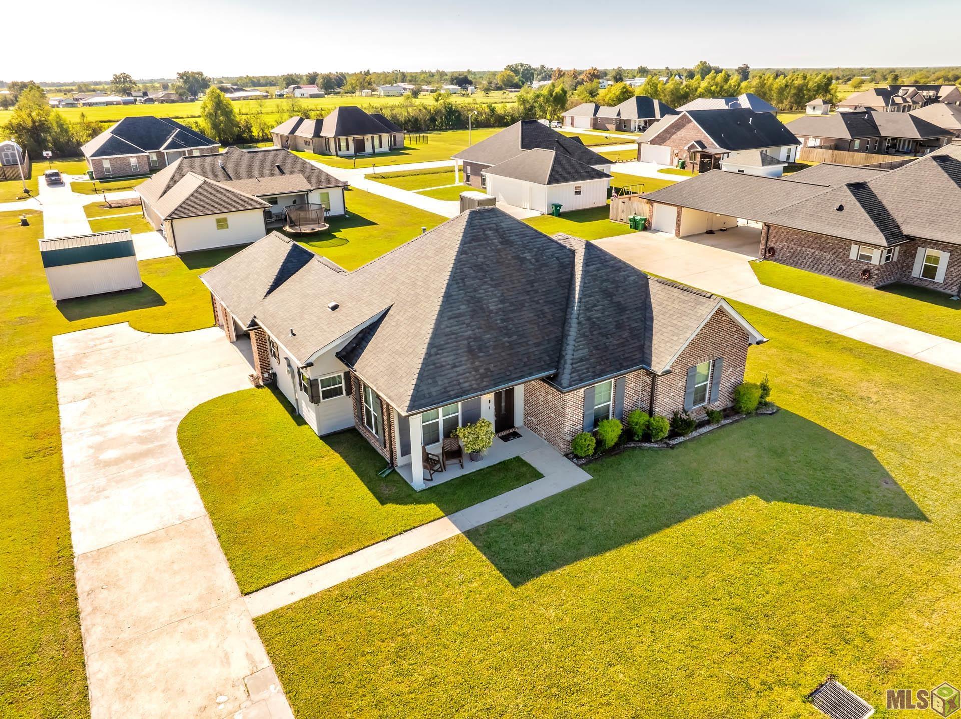 151 Rue Claudet Lockport, LA 70374 - Photo 3 of 20