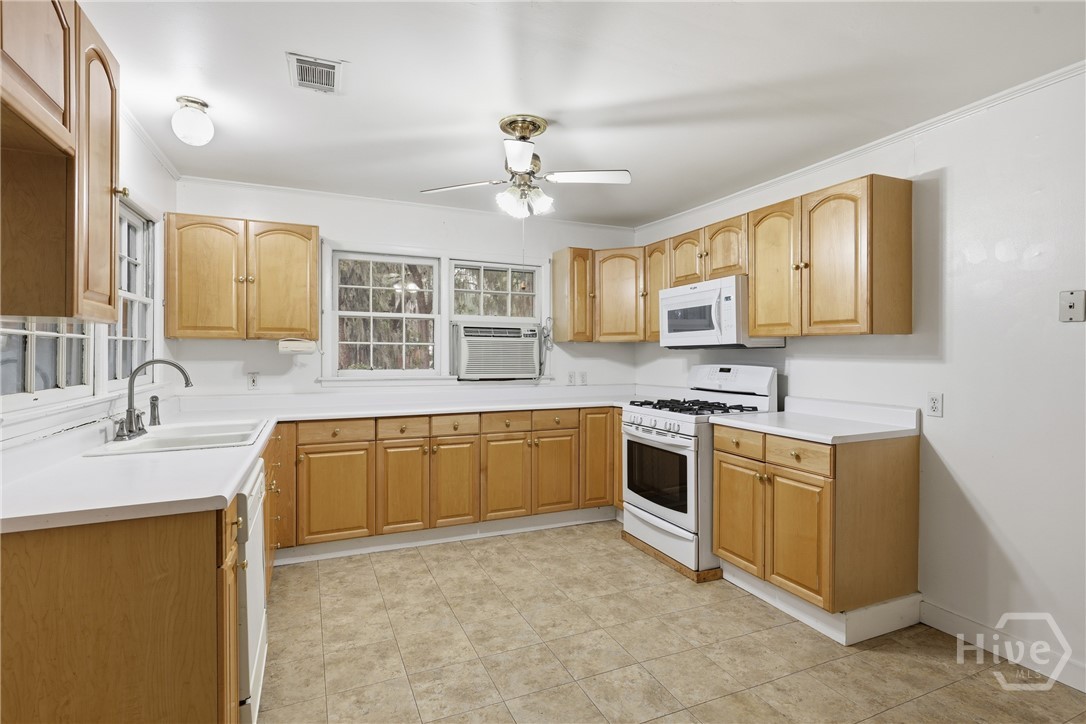 123 Salt Creek Road Savannah, GA 31405 - Photo 11 of 34