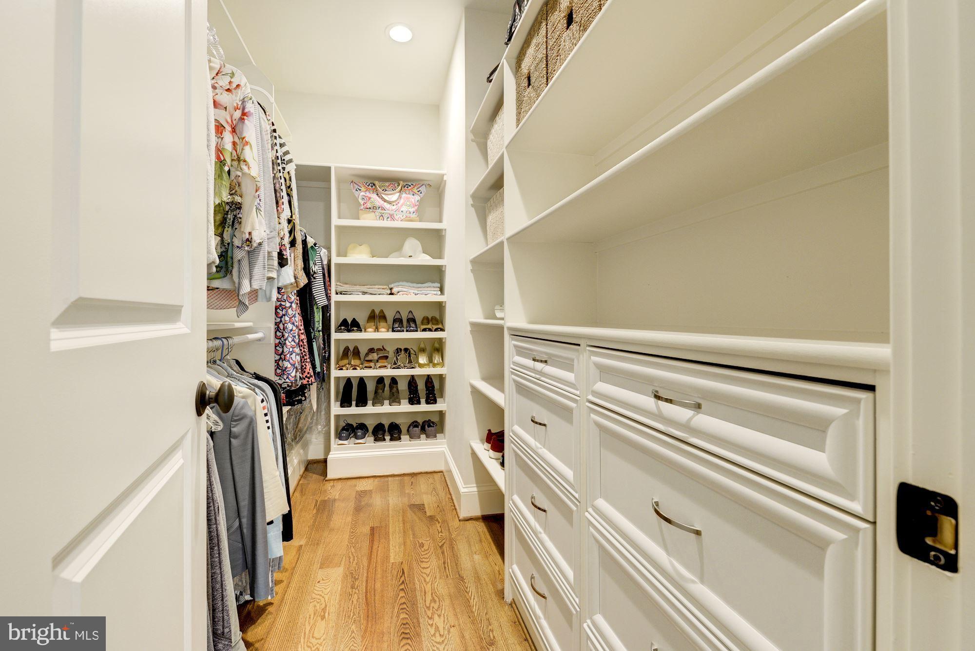 4802 Edgefield Road Bethesda, MD 20814 - Photo 17 of 32 Gallery Image 17