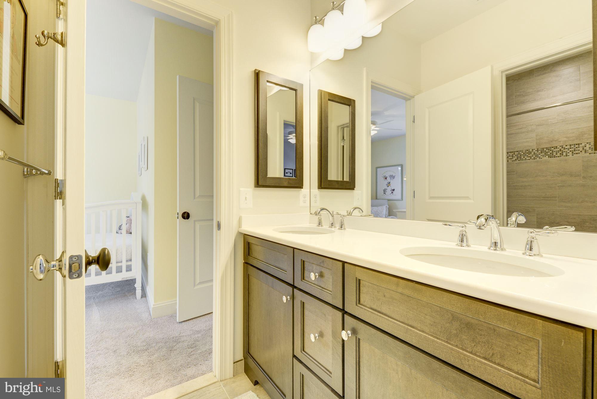 4802 Edgefield Road Bethesda, MD 20814 - Photo 19 of 32 Gallery Image 19