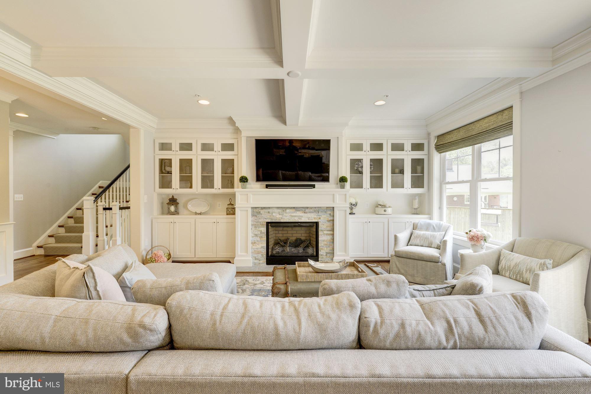 4802 Edgefield Road Bethesda, MD 20814 - Photo 7 of 32 Gallery Image 7