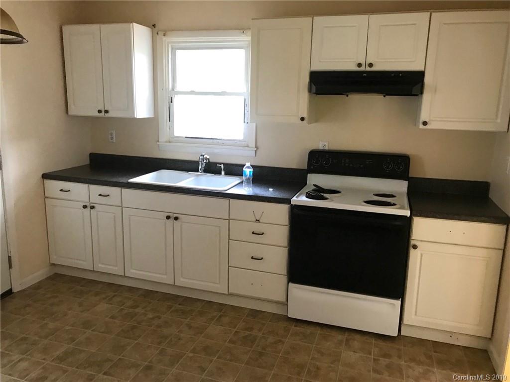 18 Glen View Road Arden, NC 28704 - Photo 3 of 4 Gallery Image 3