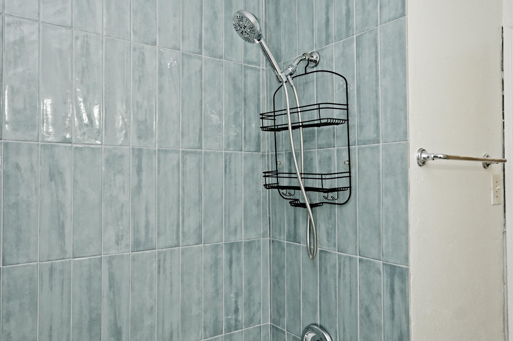 3409 Banton Road Austin, TX 78722 - Photo 17 of 31 2nd Bathroom - Unit A
