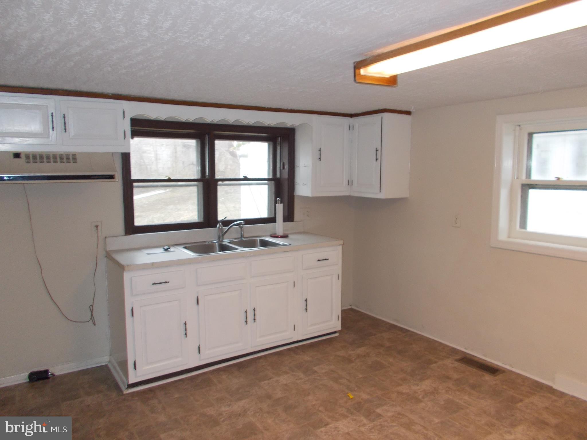 7864 Fairplay Road Fairplay, MD 21733 - Photo 5 of 20 Kitchen
