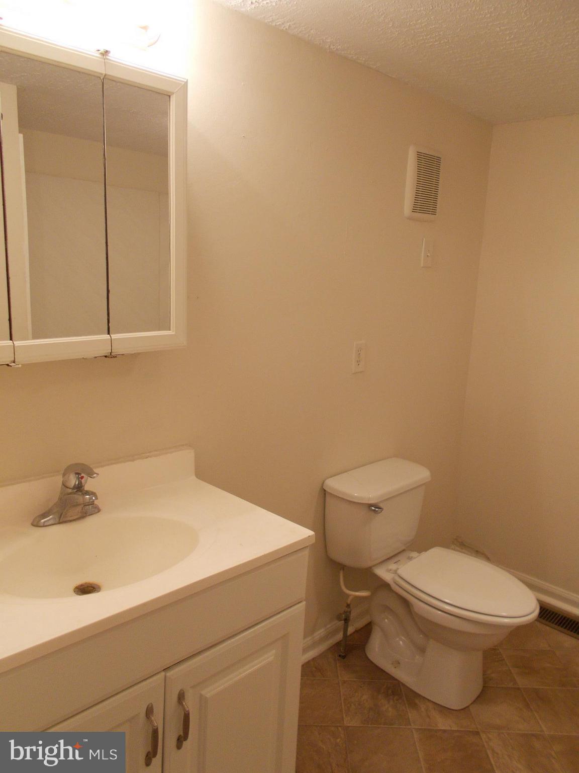7864 Fairplay Road Fairplay, MD 21733 - Photo 8 of 20 Bath