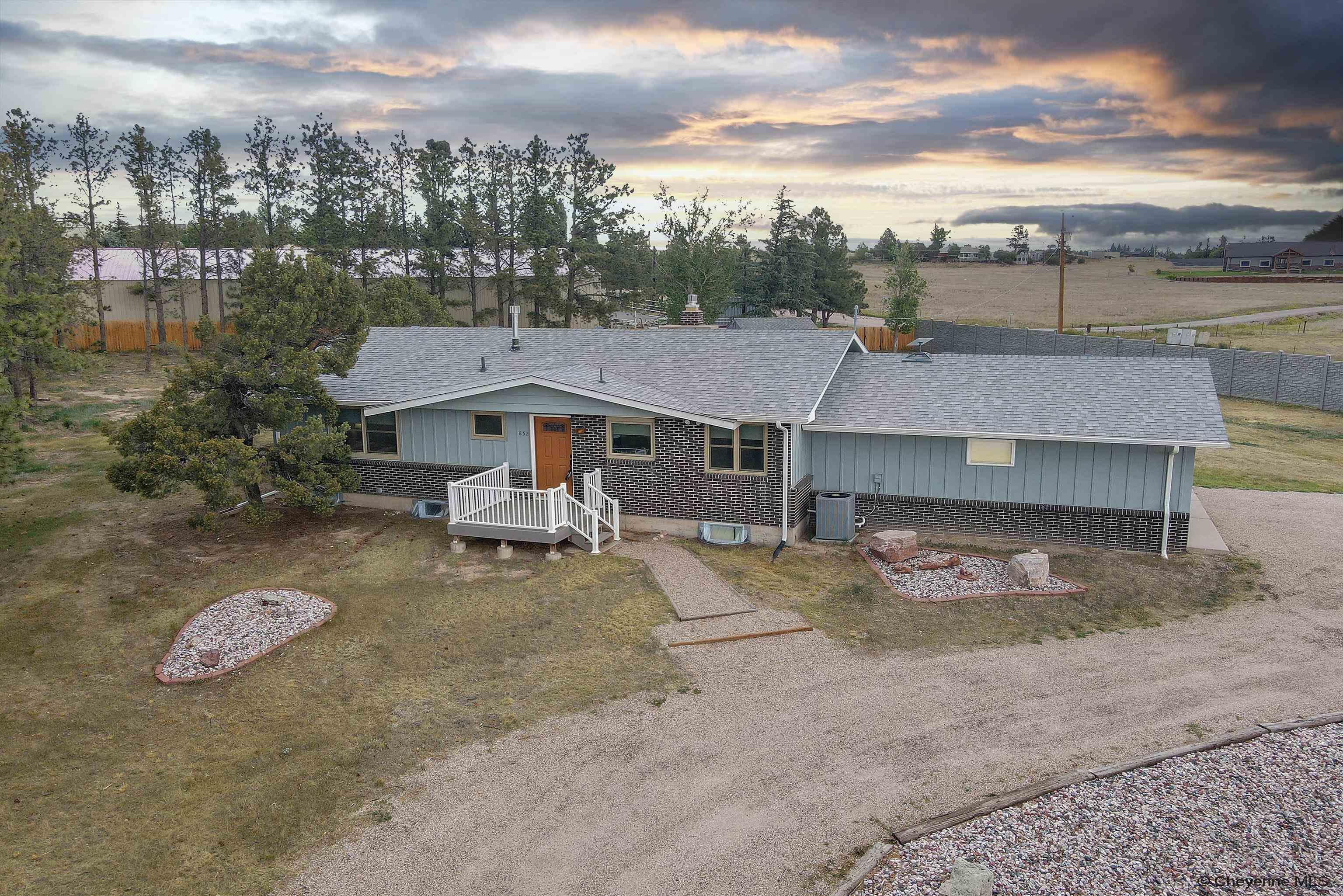 852 East Riding Club Road Cheyenne, WY 82009 - Photo 2 of 36 Gallery Image 2