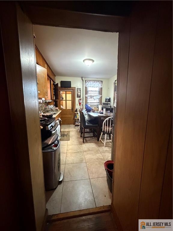 350 Summit Avenue Perth Amboy, NJ 08861 - Photo 4 of 8