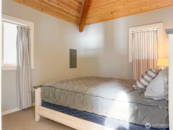 $750,000 | 26 H South Beach Drive, Everett, WA 98206