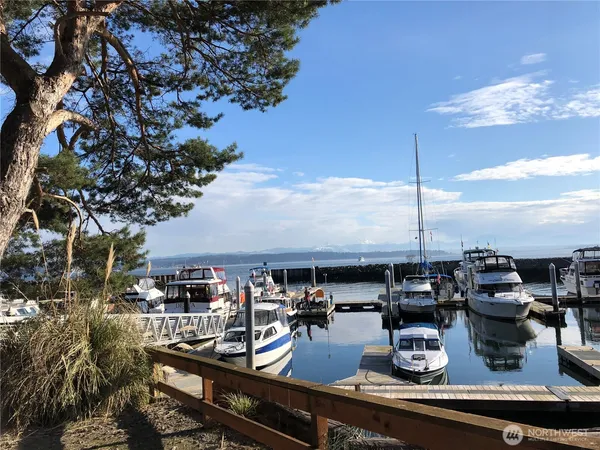 $750,000 | 26 H South Beach Drive, Everett, WA 98206