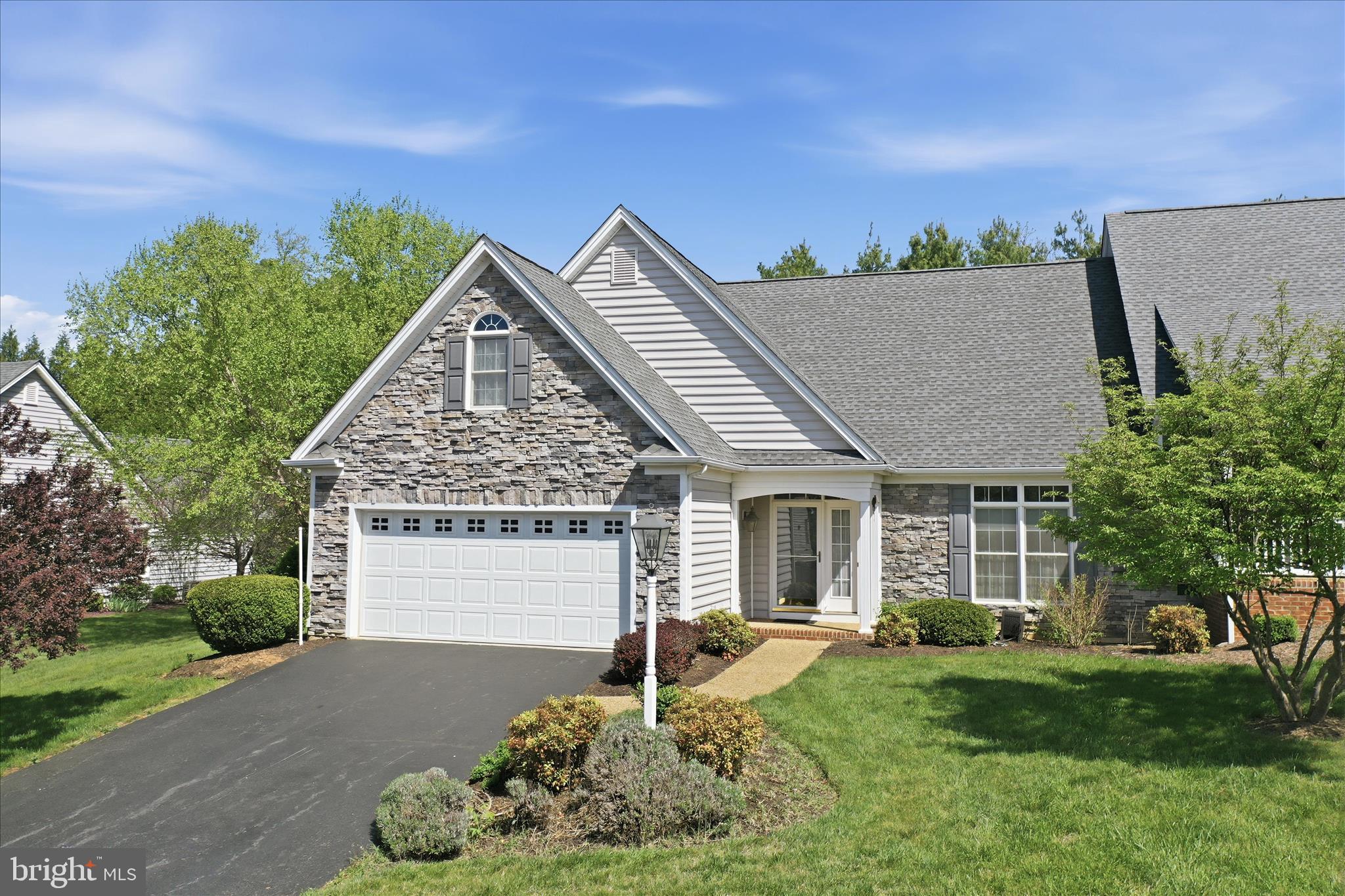 42 Hunters Trail Waynesboro, VA 22980 - Photo 2 of 52