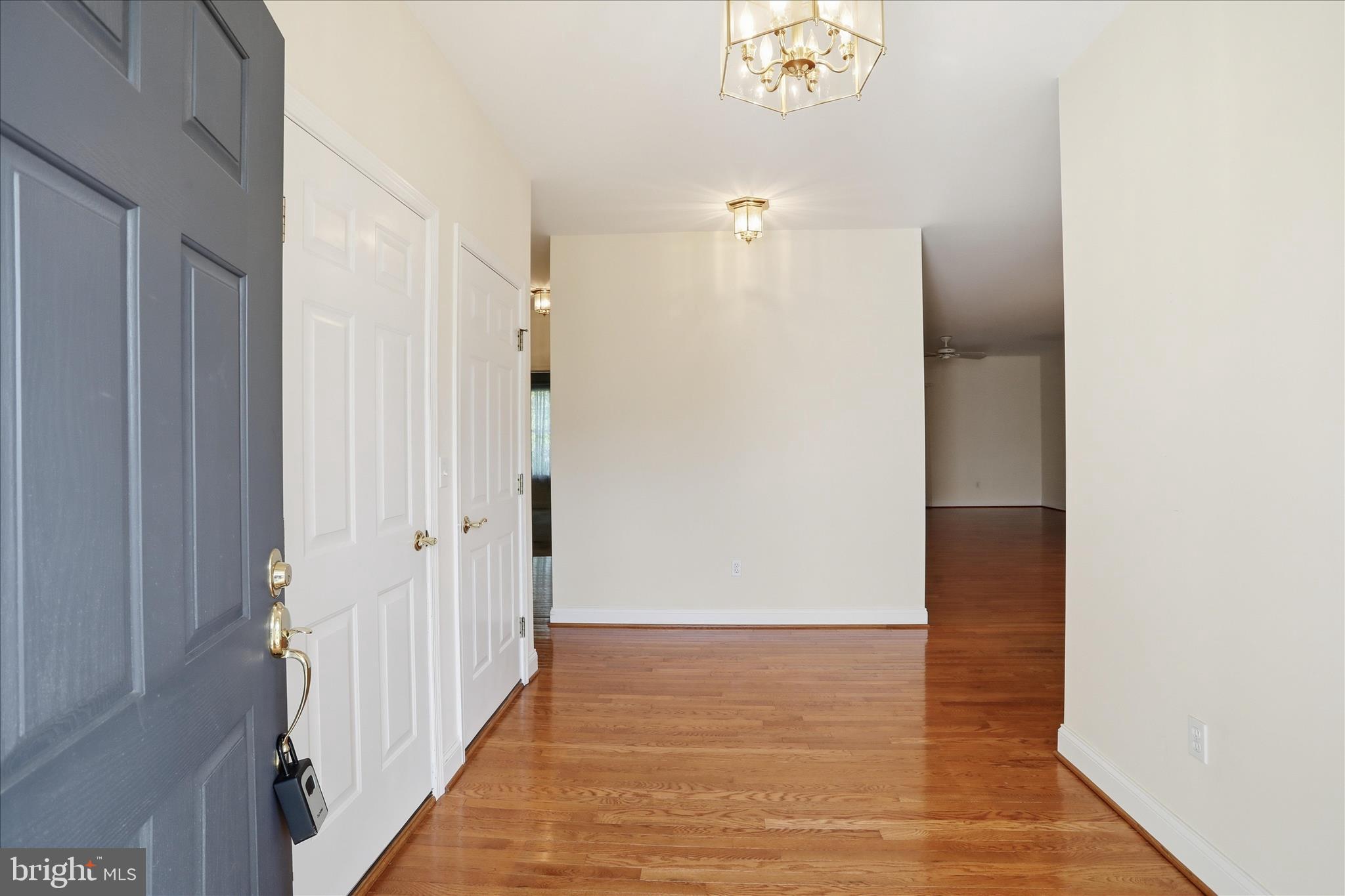 42 Hunters Trail Waynesboro, VA 22980 - Photo 6 of 52 Entrance Foyer