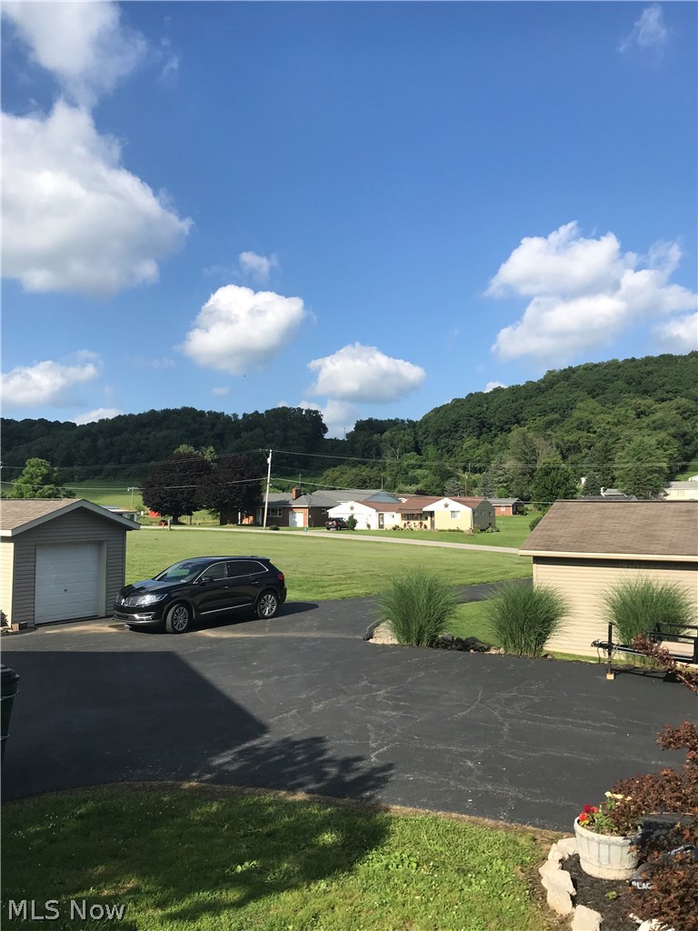1009 Johnsonville Road Chester, WV 26034 - Photo 5 of 19 Gallery Image 5