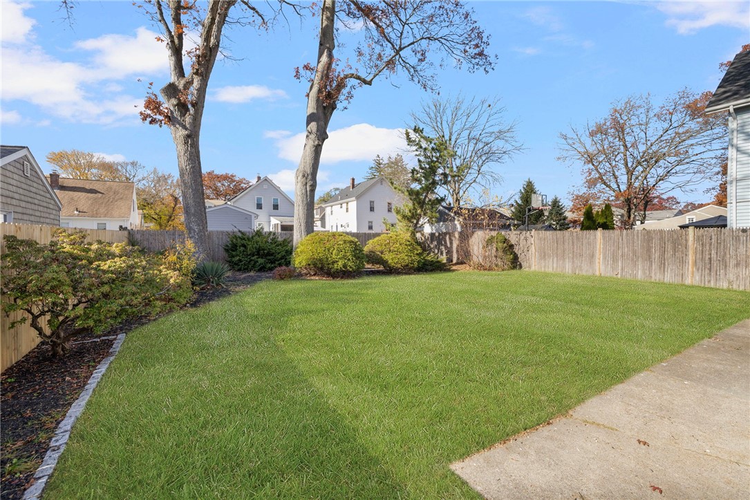 122 Elder Street Lincoln, RI 02865 - Photo 33 of 38