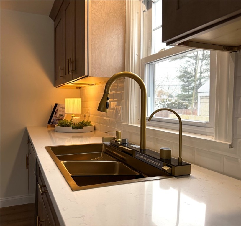 122 Elder Street Lincoln, RI 02865 - Photo 5 of 38