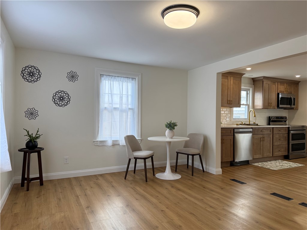 122 Elder Street Lincoln, RI 02865 - Photo 9 of 38