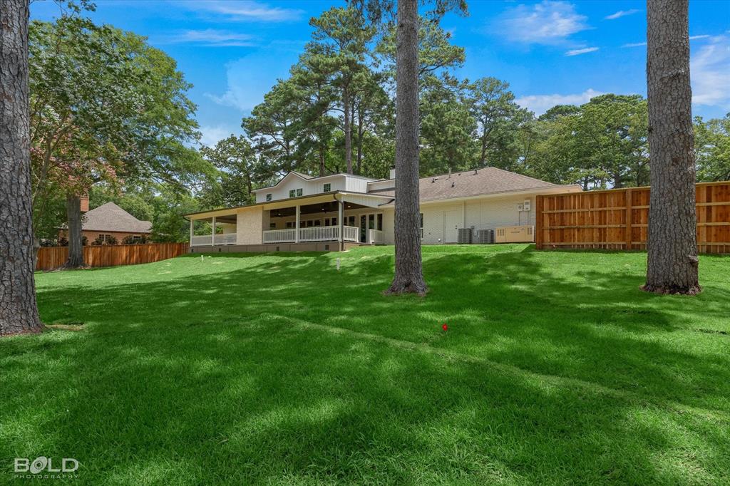 6012 East Ridge Drive Shreveport, LA 71106 - Photo 39 of 40 Large Backyard