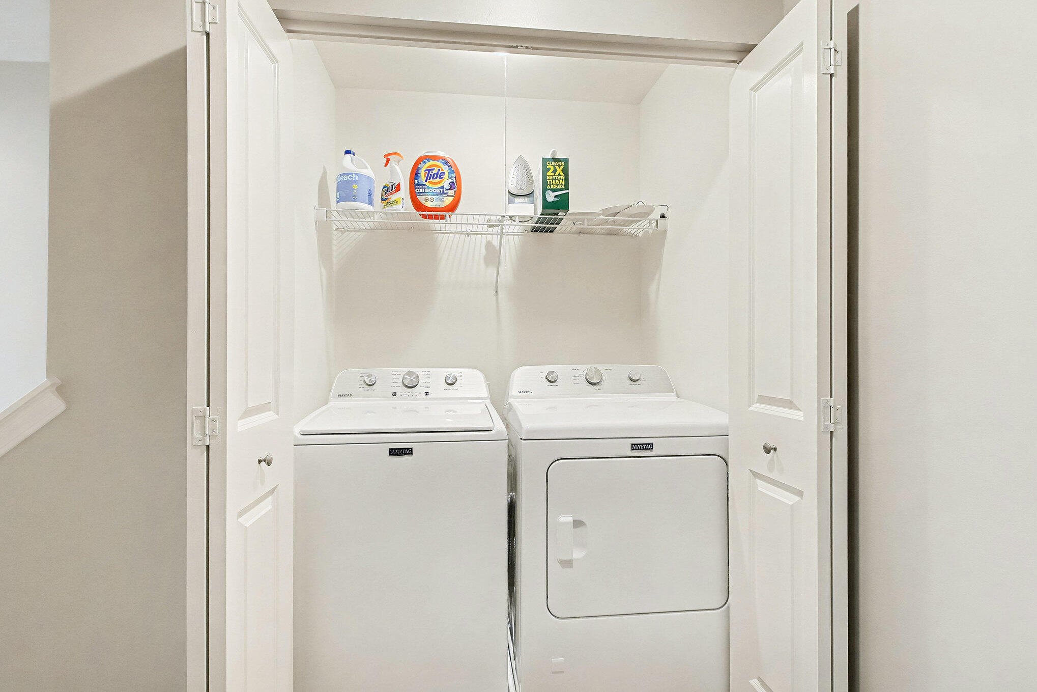 8690 Larkspur Lane St. John, IN 46373 - Photo 10 of 21 a utility room with dryer and washer