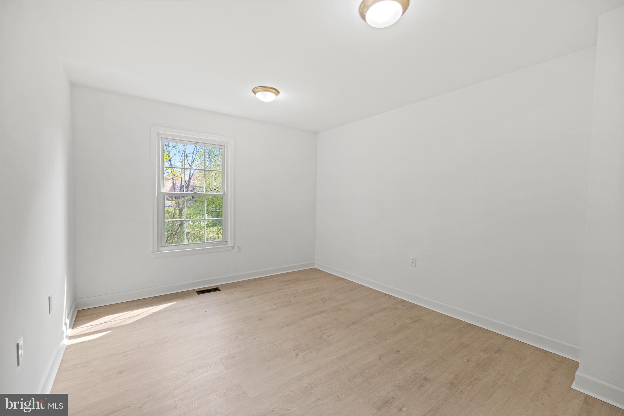 5 Solitaire Court Gaithersburg, MD 20878 - Photo 18 of 34