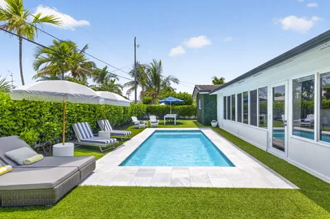 $1,250,000 | 2917 Northeast 35th Court, Lighthouse Point, FL 33064