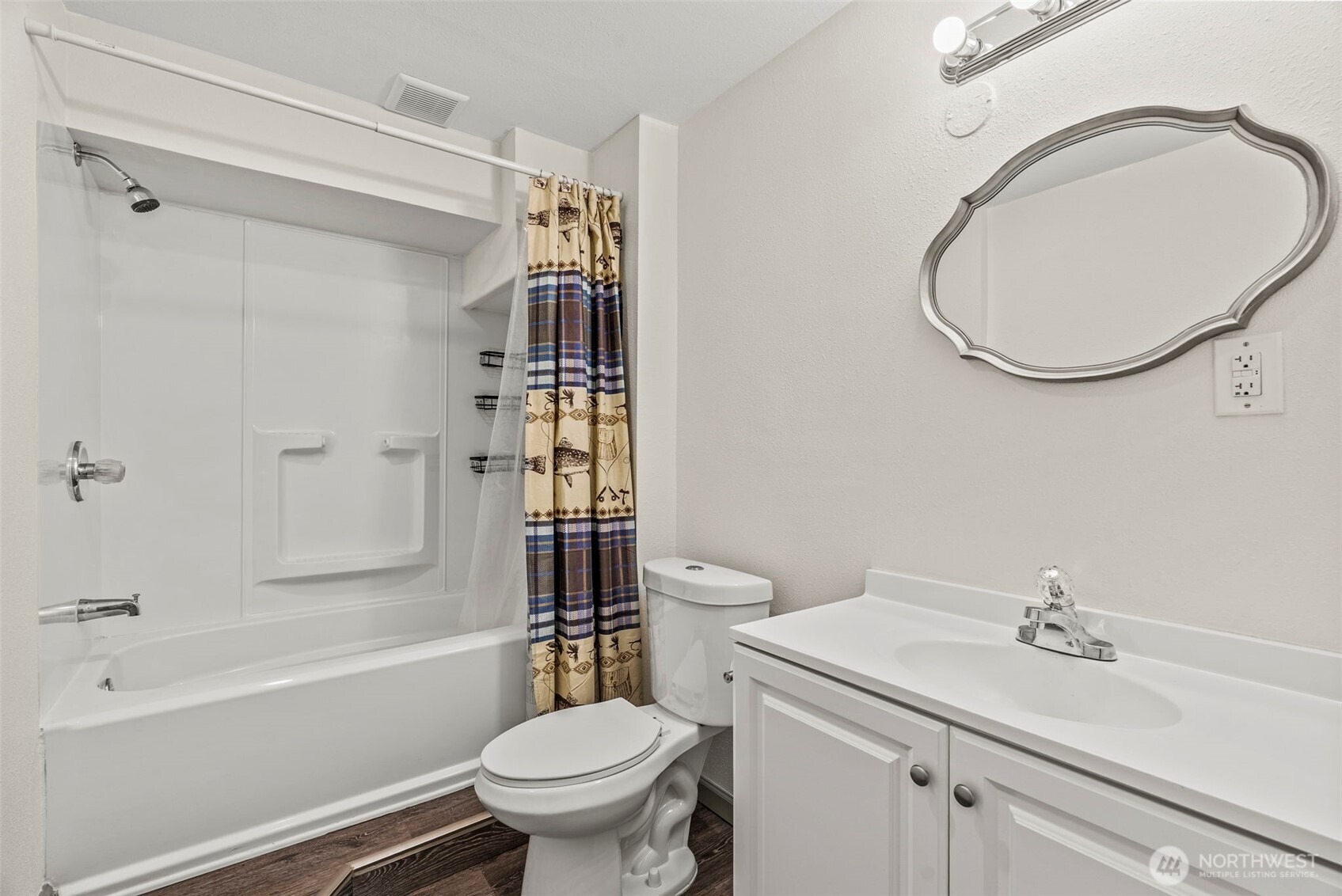 652 Ragland Road Longview, WA 98632 - Photo 26 of 40 a bathroom with a sink toilet and shower