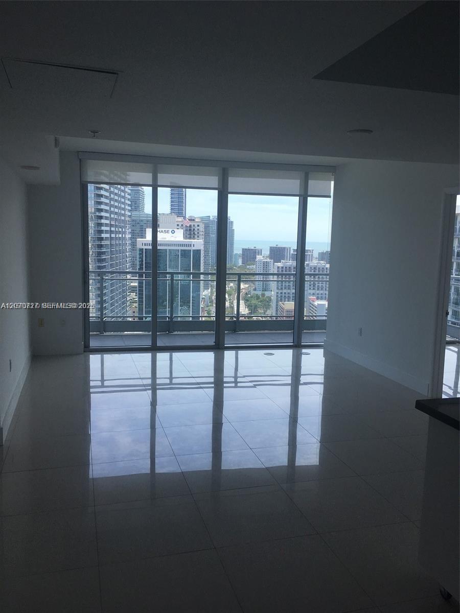 92 Southwest 3rd Street, Unit 3402 Miami, FL 33130 - Photo 5 of 11 Gallery Image 5