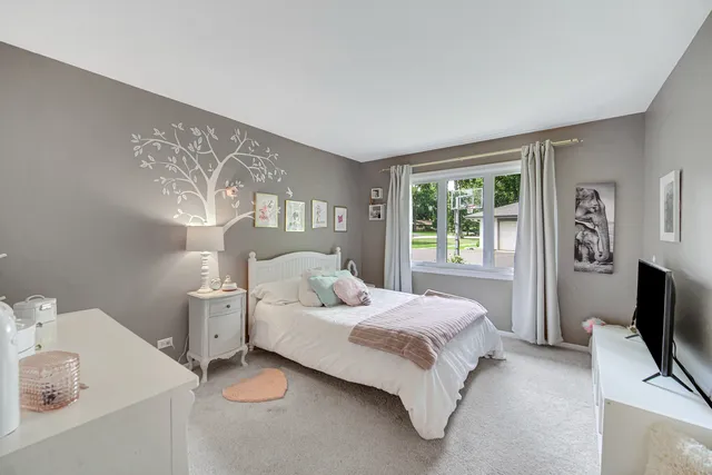 $519,000 | 399 Knollwood Court, Palatine, IL 60067