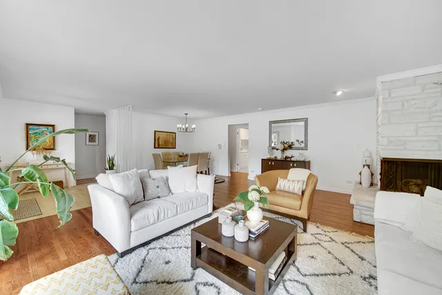 $519,000 | 399 Knollwood Court, Palatine, IL 60067