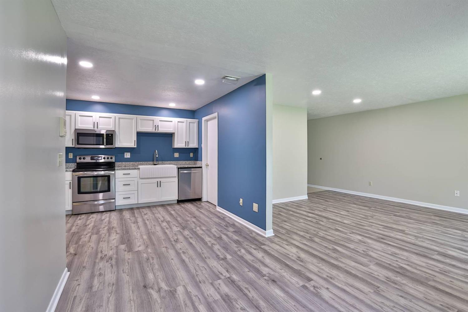 3353 Alpine Place, Unit 11 Cheviot, OH 45211 - Photo 9 of 26