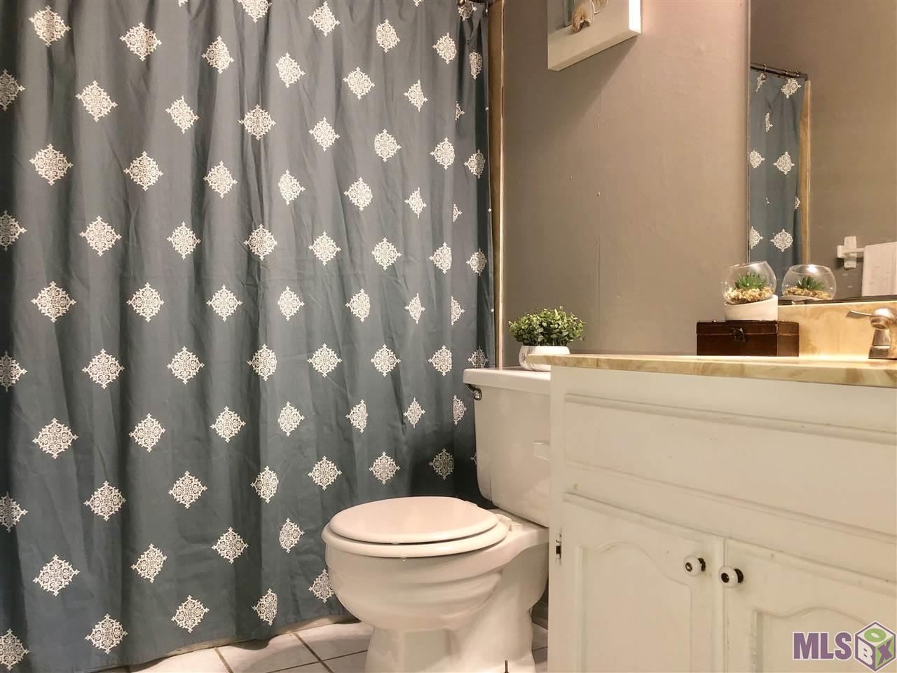 8732 Pecan Tree Drive Baton Rouge, LA 70810 - Photo 17 of 35