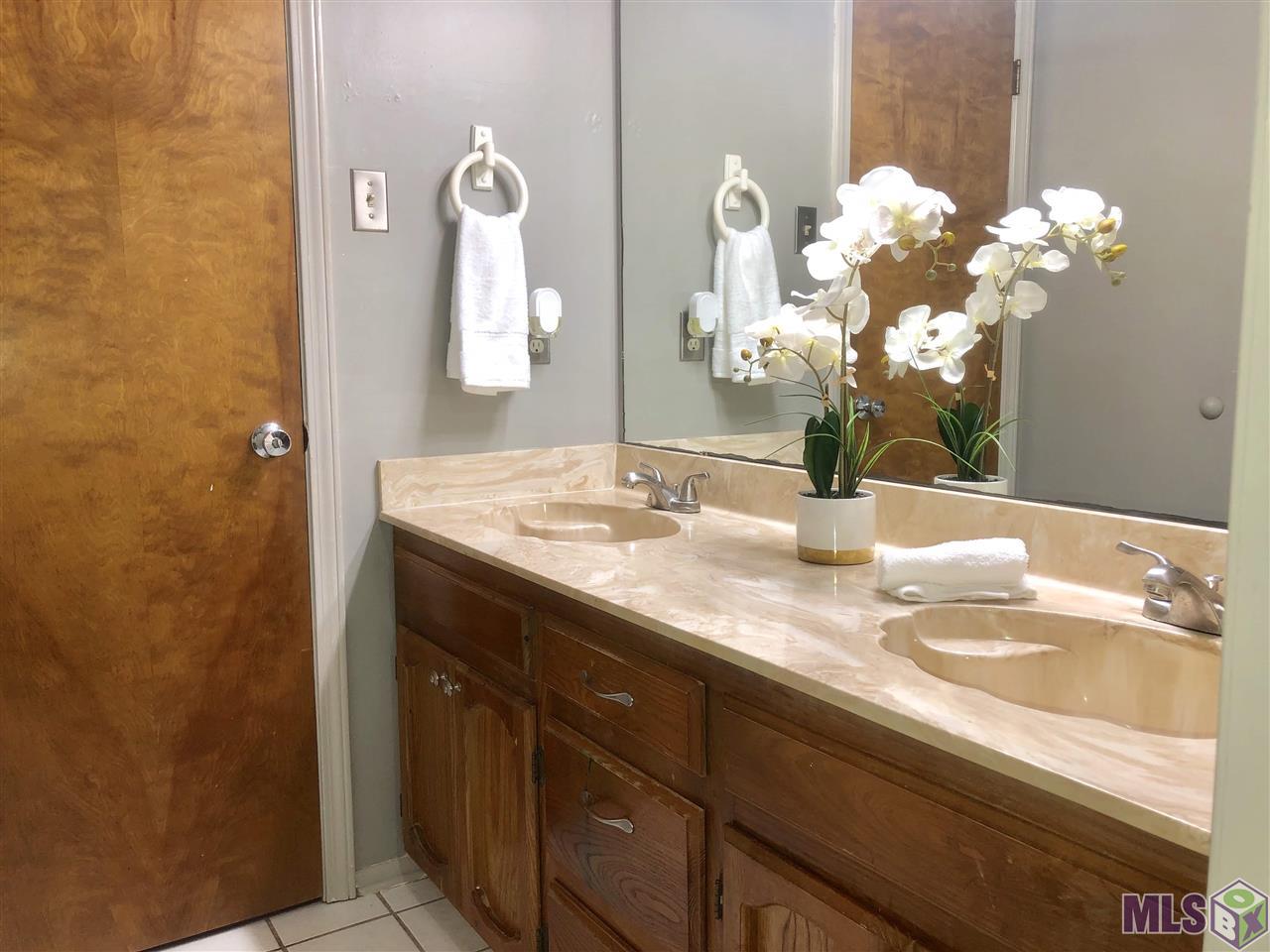 8732 Pecan Tree Drive Baton Rouge, LA 70810 - Photo 18 of 35