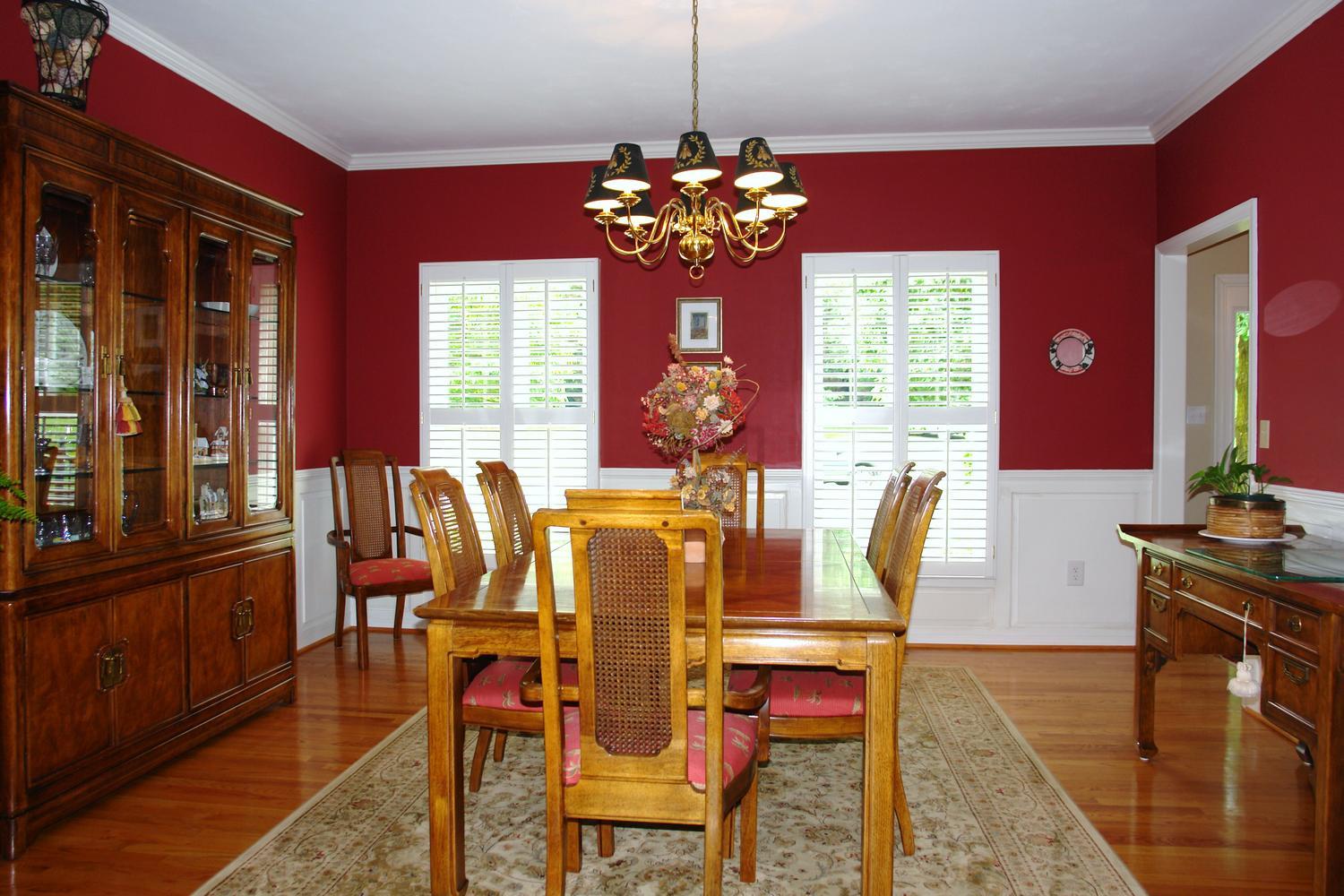 561 Winesap Road Roanoke, VA 24019 - Photo 13 of 45 561 Winesap Road Roanoke VA-large-015-10