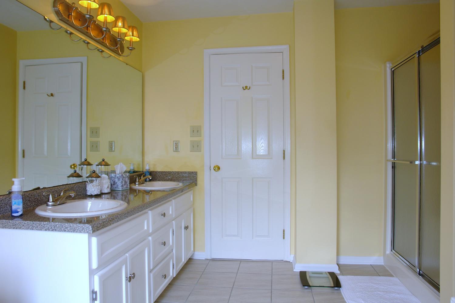 561 Winesap Road Roanoke, VA 24019 - Photo 27 of 45 561 Winesap Road Roanoke VA-large-029-30