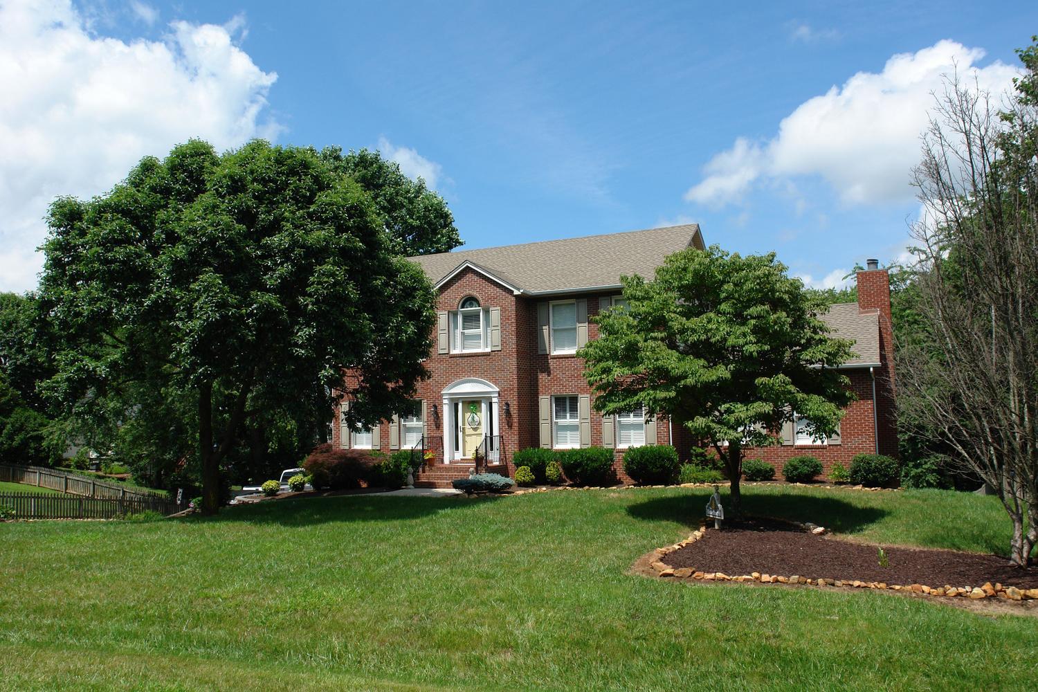 561 Winesap Road Roanoke, VA 24019 - Photo 44 of 45 561 Winesap Road Roanoke VA-large-001-40