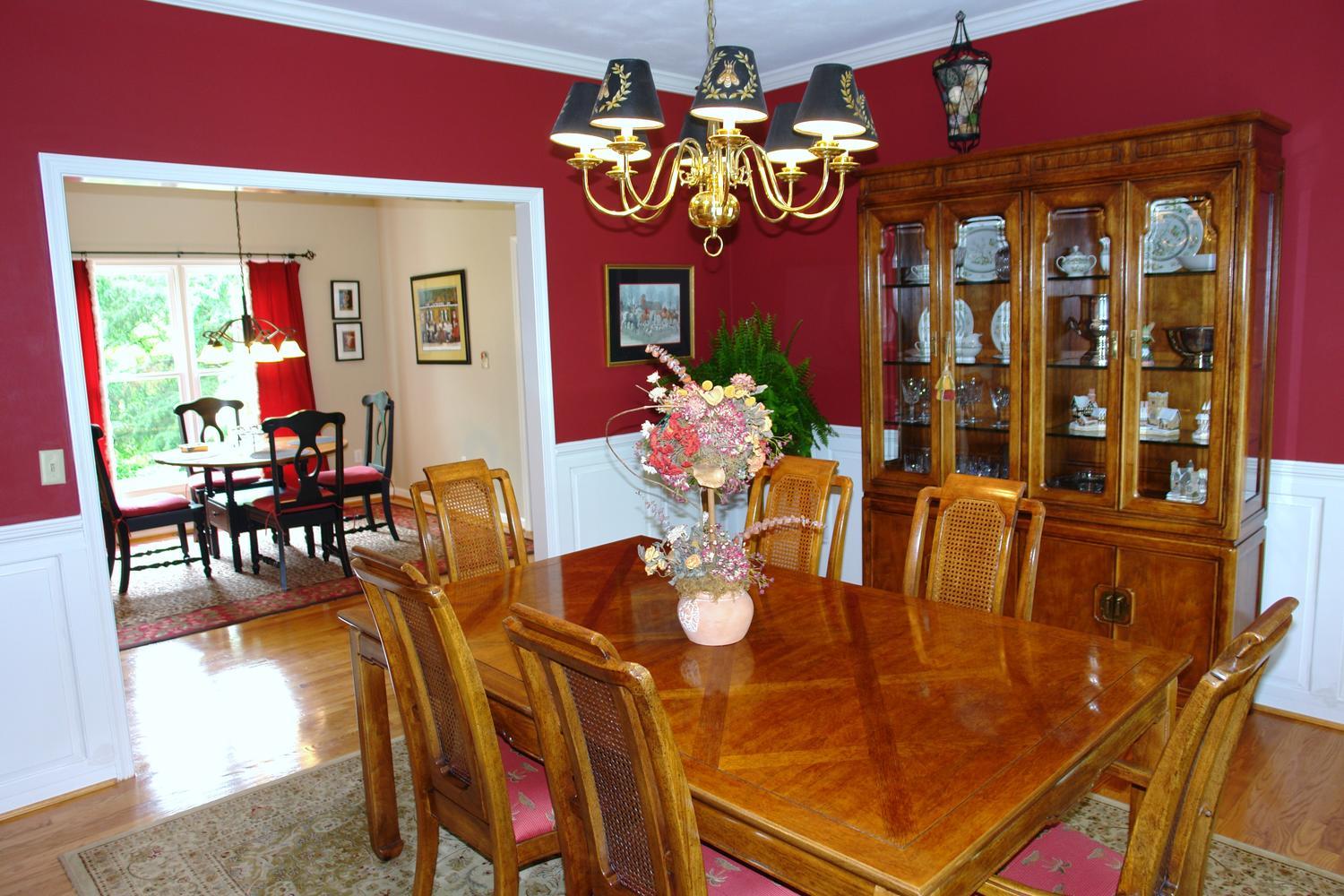 561 Winesap Road Roanoke, VA 24019 - Photo 6 of 45 561 Winesap Road Roanoke VA-large-016-8-