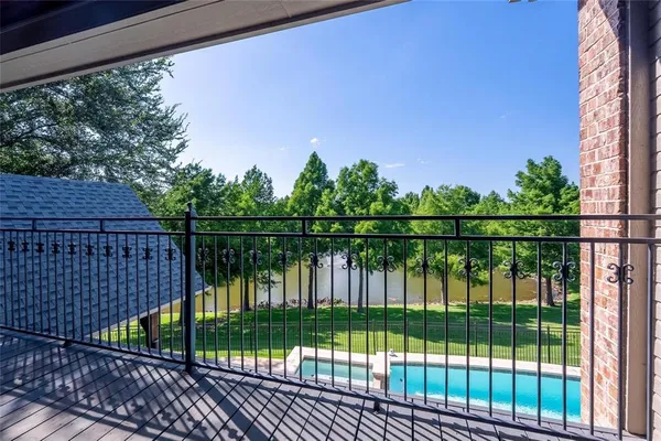 $849,999 | 2 Pond View Court, Mansfield, TX 76063