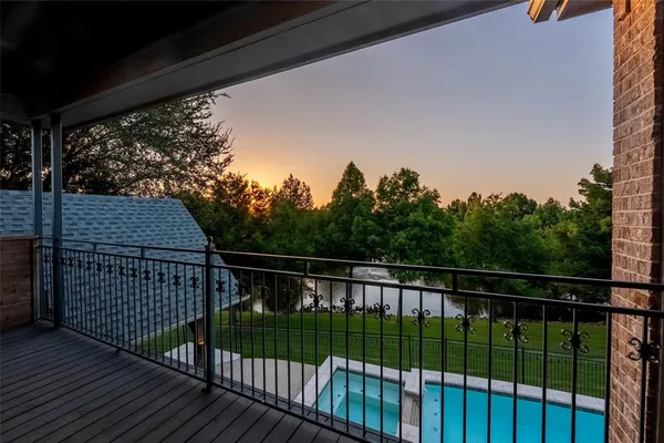 $849,999 | 2 Pond View Court, Mansfield, TX 76063