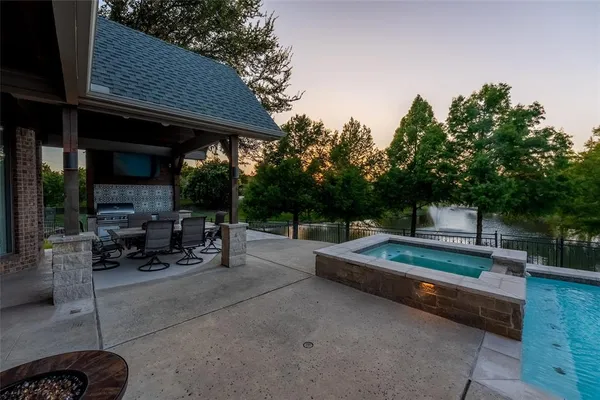 $849,999 | 2 Pond View Court, Mansfield, TX 76063