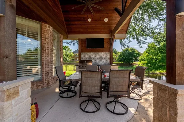 $849,999 | 2 Pond View Court, Mansfield, TX 76063