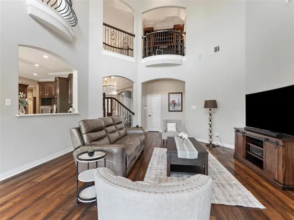 $849,999 | 2 Pond View Court, Mansfield, TX 76063