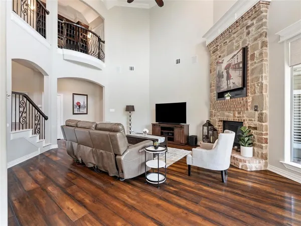 $849,999 | 2 Pond View Court, Mansfield, TX 76063