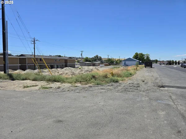 $240,000 | 0 7th Street, Umatilla, OR 97882