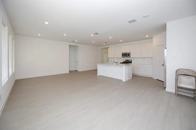 $2,095 | 612 Mare Drive, Aubrey, TX 76227