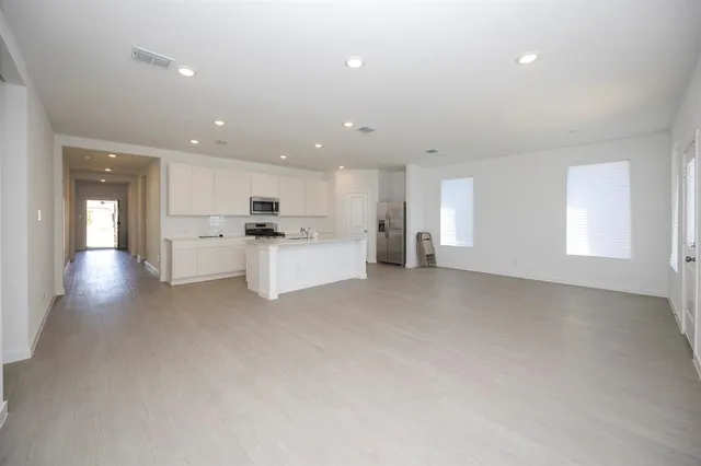 $2,095 | 612 Mare Drive, Aubrey, TX 76227