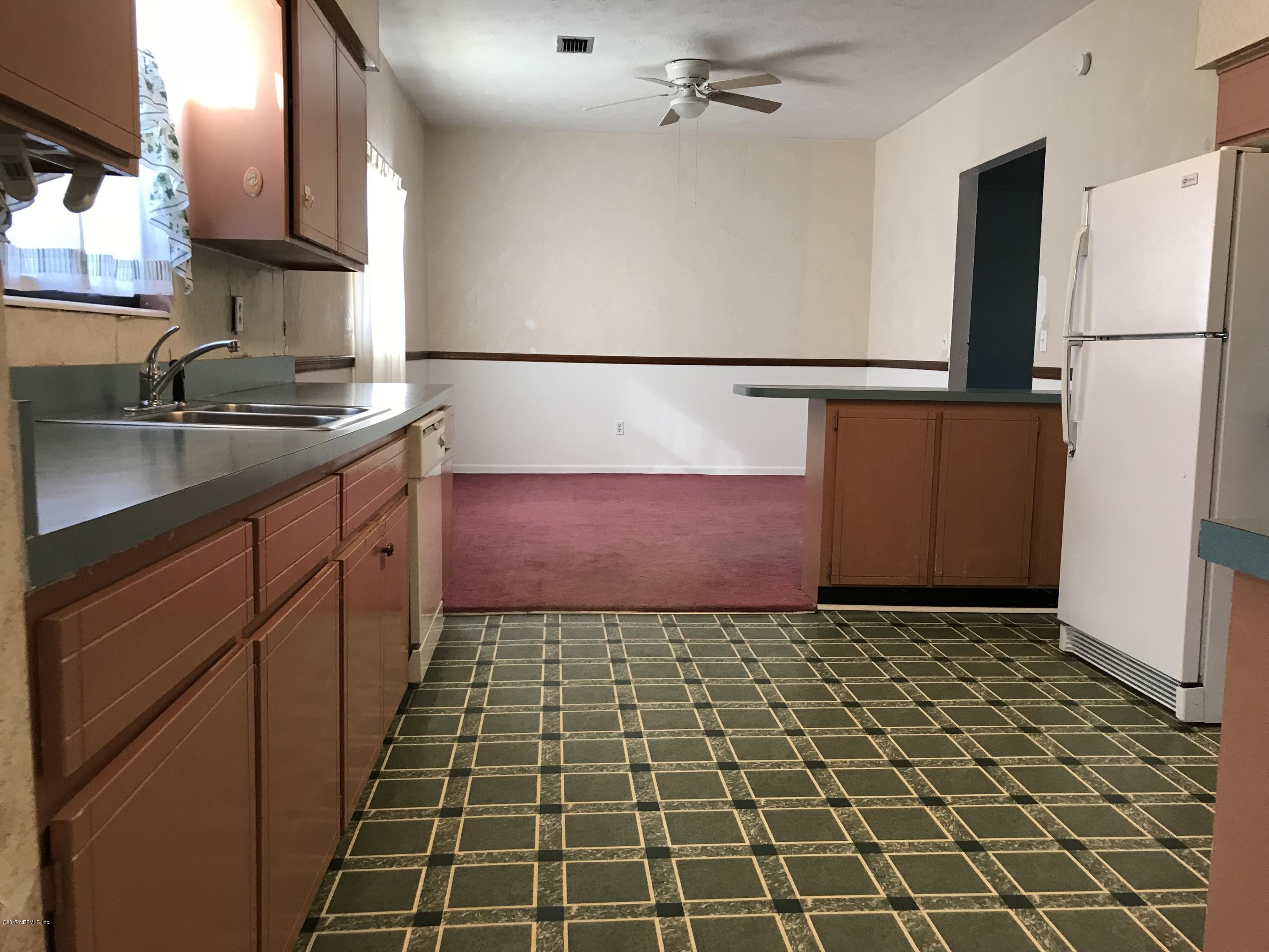 408 Baisden Road Jacksonville, FL 32218 - Photo 19 of 21 Kitchen & Dining