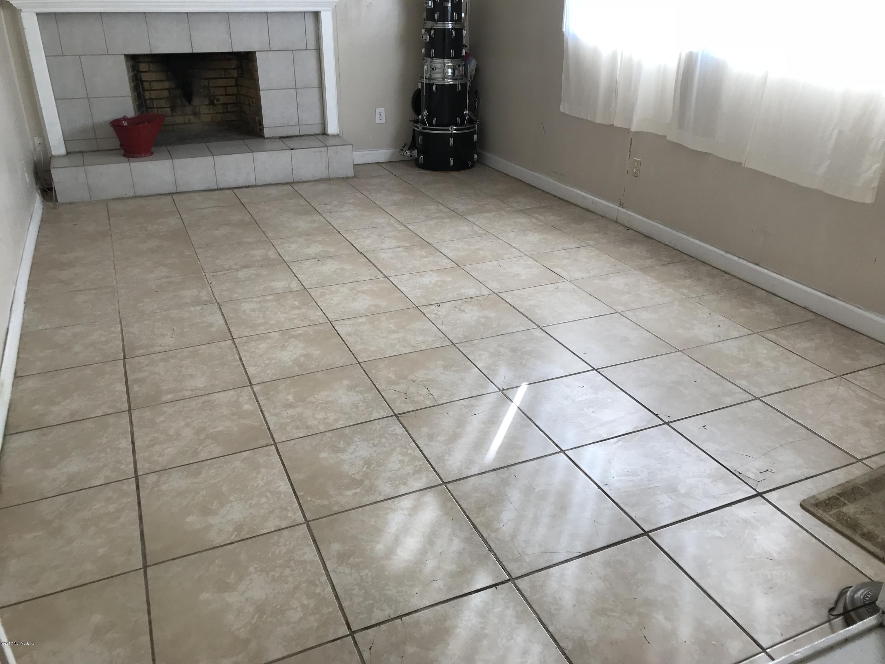 408 Baisden Road Jacksonville, FL 32218 - Photo 20 of 21 Family Room