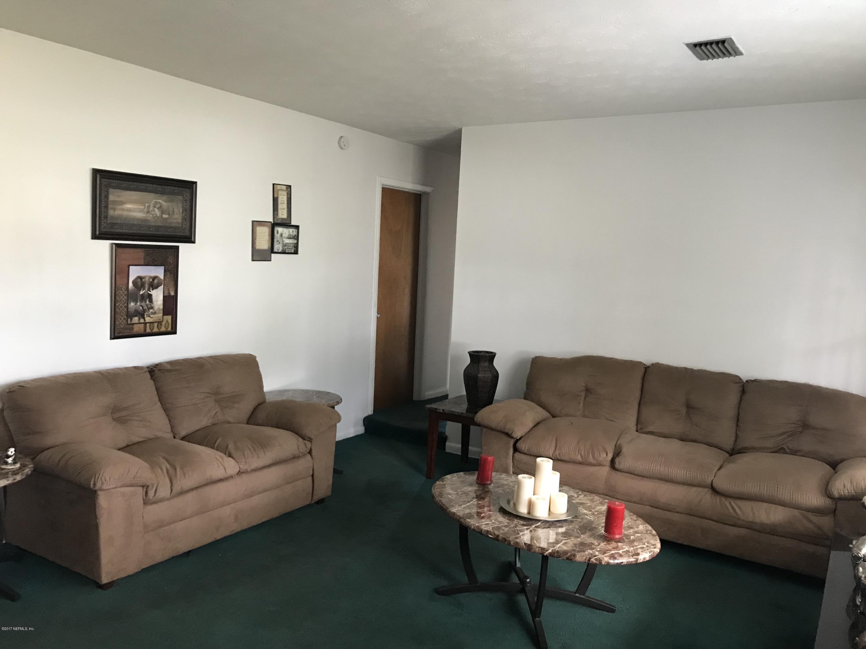 408 Baisden Road Jacksonville, FL 32218 - Photo 4 of 21 Living Room