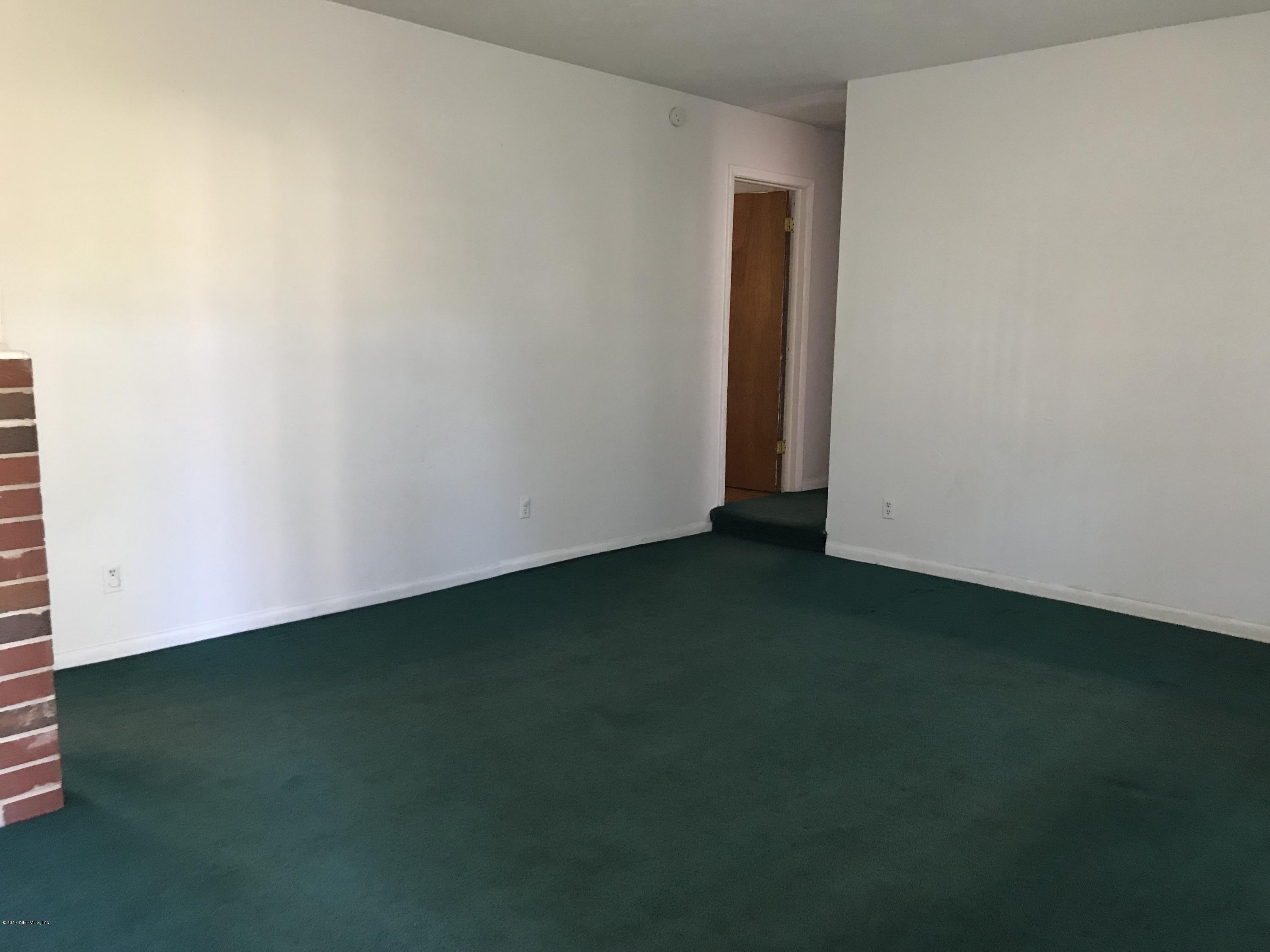 408 Baisden Road Jacksonville, FL 32218 - Photo 5 of 21 Living Room