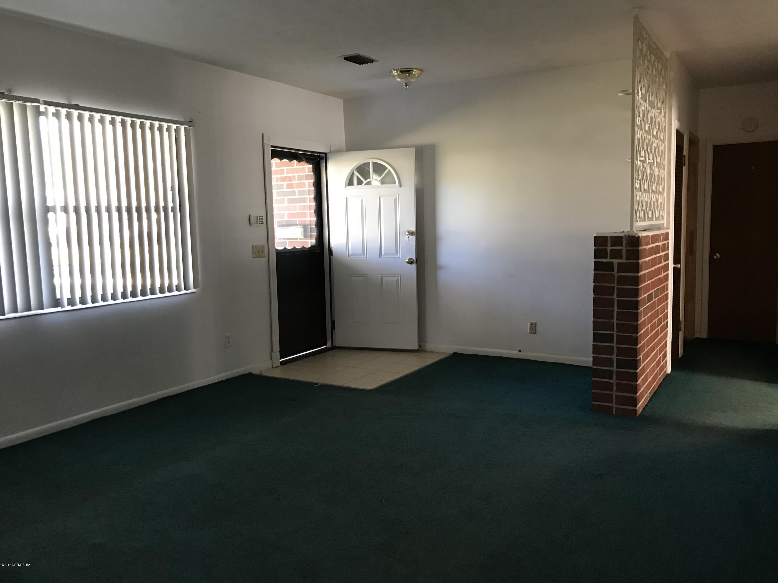 408 Baisden Road Jacksonville, FL 32218 - Photo 6 of 21 Living Room
